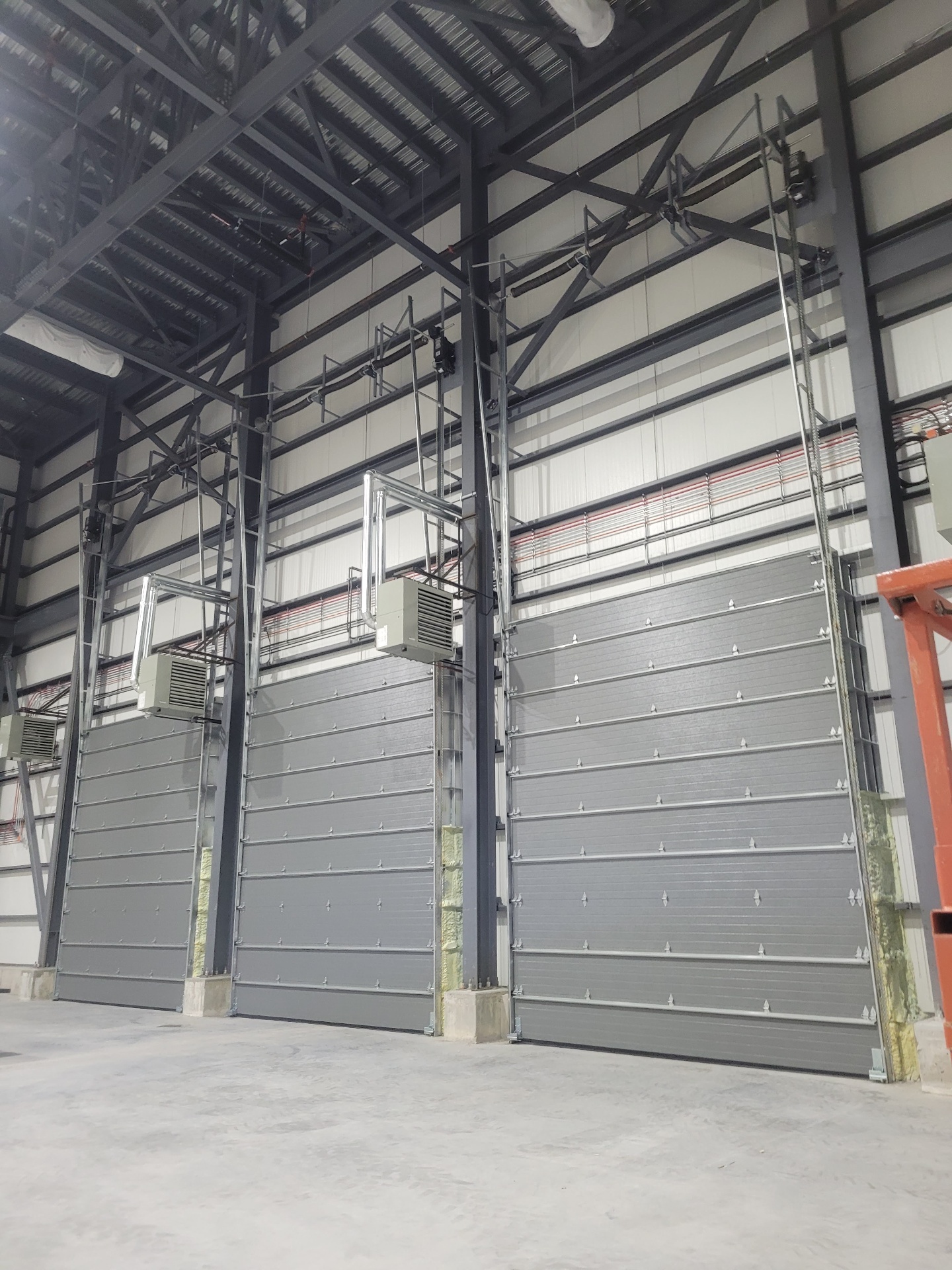 Portes sectionnelles géantes